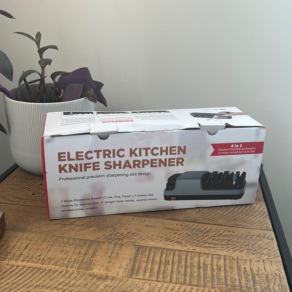 Electric Knife Sharpener- 4 in 1 Electric Knife Sharpeners - Picture 6 of 9